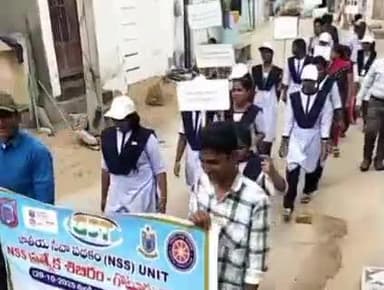 ధర్మవరం మండలం గొట్లూరులో జీఎస్టీ తగ్గింపుపై ఎన్ఎస్ఎస్ వాలంటీర్ల అవగాహనా ర్యాలీ.