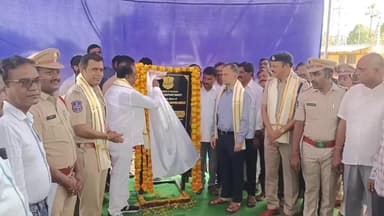 ఘన్పూర్ ములుగు: గణపురం పోలీస్ స్టేషన్కు కాంపౌండ్ వాల్, షాపింగ్ కాంప్లెక్స్ నిర్మాణానికి శంకుస్థాపన చేసిన ఎమ్మెల్యే GSR