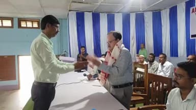 মানকাচৰ: হাটশিঙিমাৰী জিলা প্ৰেক্ষাগৃহত জিলা Drugs Dealer's association ৰ উদ্দ্যোগত ড্ৰাগছৰ ওপৰত সজাগতা সভা অনুষ্ঠিত হয়