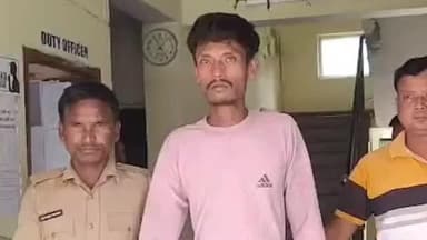 খড়িবাড়ি: জাল আধারকার্ড সহ খড়িবাড়ির ভারত-নেপাল সীমান্ত এলাকা থেকে গ্রেফতার এক বাংলাদেশী