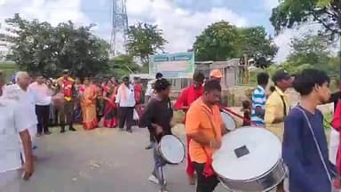 బుగ్గానపల్లిలో పదవీ విరమణ పొందిన దేశ సైనికుడికి ఘన స్వాగతం