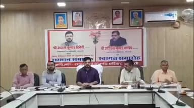 भिनगा: कलेक्ट्रेट भिनगा में निवर्तमान DM अजय कुमार द्विवेदी की विदाई, पूर्व डीएम ने कहा- सभी के सहयोग से जनपद को मिली ऊंचाइयाँ