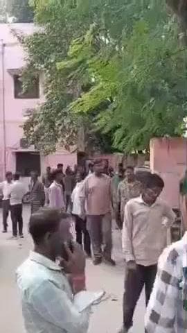 नरवल: महाराजपुर थाना क्षेत्र के अंतर्गत नवल मोड़ के पास तेज रफ्तार पिकअप ने विक्रम में मारी टक्कर, चालक की हुई मौत