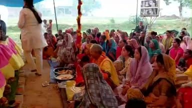 कन्नौज: सतवारी गांव में चल रही श्रीमद् भागवत कथा, कथावाचक और कलाकारों का किया गया सम्मान