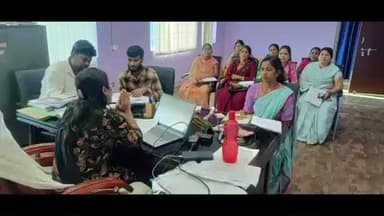 टेटिया बम्बर: मतदान दिवस पर नियंत्रण कक्ष संचालन को लेकर बीडीओ ने शिक्षकों की बैठक ली