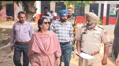 ਤਰਨਤਾਰਨ: ਜਨਰਲ ਅਬਜ਼ਰਵਰ ਪੁਸ਼ਪਾ ਸਤਿਆਨੀ ਵੱਲੋਂ Eo ਨਗਰ ਕੌਂਸਲ ਤਰਨਤਾਰਨ ਨੂੰ ਸਰਕਾਰੀ ਜਾਇਦਾਦ ਤੋਂ ਰਾਜਨੀਤਿਕ ਪਾਰਟੀਆਂ ਦੇ ਹੋਰਡਿੰਗਜ਼ ਹਟਾਉਣ ਦੀਆਂ ਹਦਾਇਤ