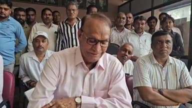 ગોધરા: કમોસમી વરસાદ બાદ પશુપાલકો માટે મોટી રાહત — પંચમહાલ ડેરીએ કરેલા દાણના ભાવમાં ઘટાડાના નિર્ણય અંગે ચેરમેને માહિતી આપી હતી