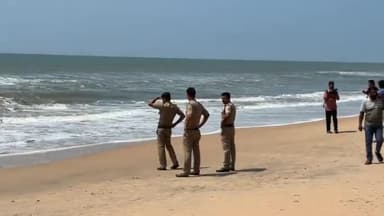 കണ്ണൂർ: പയ്യാമ്പലത്ത് മൂന്ന് മെഡിക്കല് വിദ്യാര്ത്ഥികള് മുങ്ങിമരിച്ചു