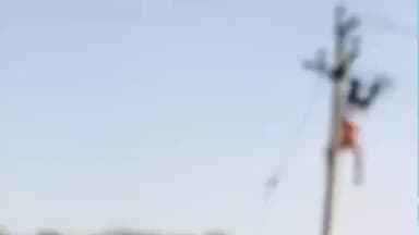 भिनाय: भिनाय के चावंडिया में करंट की चपेट में आया संविधा कार्मिक, हालात गंभीर, ग्रामीणों में आक्रोश