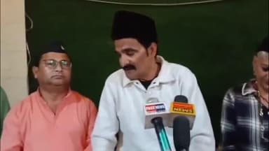 बाजपुर: UKD कार्यकर्ताओं ने केलाखेड़ा में समाजसेवी टोनी पठान के निजी कार्यालय में विशेष मुद्दों पर की प्रेस वार्ता