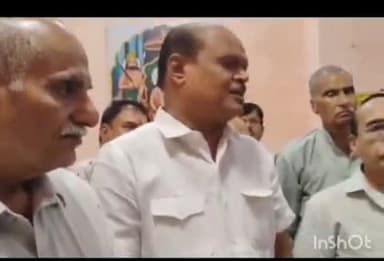 मांगरौल: सीसवाली में स्वर्णकार समाज की बैठक आयोजित, ब्रजेश सोनी हत्या कांड का खुलासा नहीं करने पर चुनाव बहिष्कार की दी चेतावनी