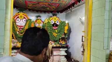 ଗୁଣୁପୁର: ପବିତ୍ର କାର୍ତ୍ତିକ ମାସ ର ବଡ ଏକାଦଶୀ ତିଥିରେ ଗୁଣପୁର ଶ୍ରୀ  ଜଗନ୍ନାଥ ମନ୍ଦିର ପରିସରରେ ହଜାର ହଜାର ଭକ୍ତଙ୍କ ସମାଗମ