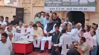 हिसार: हिसार के किरमारा गांव में जनसभा, इनेलो नेता अभय सिंह चौटाला ने सरकार पर साधा निशाना