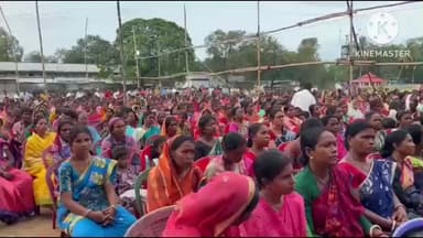 নিতুড়িয়া: নিতুড়িয়ার পারবেলিয়া কোলিয়ারি ই সি এল ফুটবল মাঠে মিলন উৎসবে প্রচুর মানুষের সমাগম