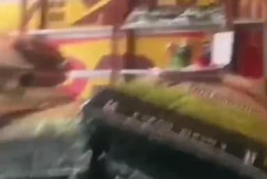 तालबेहट: जख़ौरा क्षेत्र में खाद विक्रेता द्वारा ओवर रेट पर किसानों को बेची जा रही डीएपी खाद, वीडियो वायरल, जिले में कई दुकानें सीज