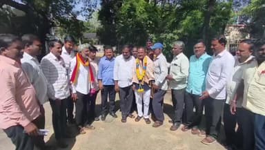 ಮಾನ್ವಿ: ರಾಜ್ಯೋತ್ಸವ ಪುರಸ್ಕೃತ ಹಿರಿಯ ಪತ್ರಕರ್ತರರಿಗೆ ಸನ್ಮಾನ