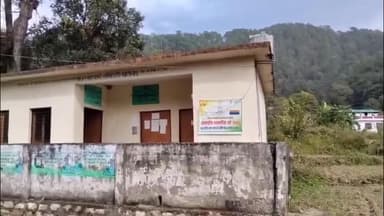 कांडा: खातीगांव घिघारूतोला भंतोला में गेहूं की बुवाई के लिए साधन सहकारी समिति का डीएपी खाद अब भी नहीं पहुंचा, किसान परेशान