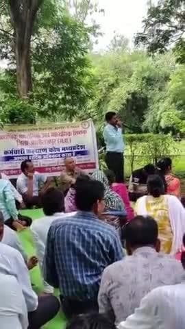 अलीराजपुर: आलीराजपुर में पीएमयूएम शिक्षक संघ की बैठक, जिलाध्यक्ष तोमर ने शिक्षकों से कर्मचारी कल्याण कोष में पंजीयन कराने को कहा