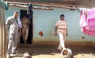 देवीपुर: देवीपुर थाना प्रभारी ने अवैध देशी शराब के खिलाफ चलाया विशेष छापेमारी अभियान