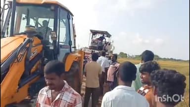 గన్నేరువరం: జంగపల్లిలోని లో లెవల్ కన్వర్టర్ వద్ద హైలెవెల్ వంతెన నిర్మించాలని గ్రామస్థులు నిరసన.