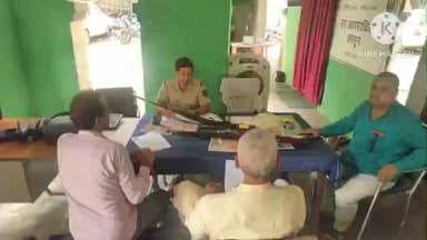 चेनारी: चेनारी पुलिस ने शस्त्र जमा कराने की प्रक्रिया शुरू की