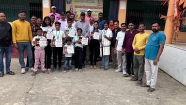 बरकागाँव: महात्मा गौतम बुद्ध फाउंडेशन, बड़कागांव द्वारा राष्ट्रीय स्तर के खिलाड़ी सहित अन्य लोग सम्मानित