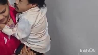 उज्जैन शहर: उज्जैन: अजब प्रेम की ग़ज़ब कहानी, महिला अपने ढाई फीट के पति और बच्ची को एक साथ गोद में लेकर चलती है