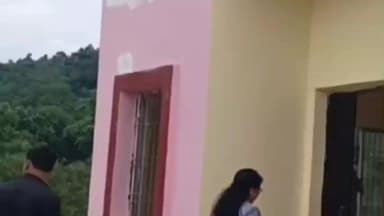 पाकरटांड: जिला परिषद अध्यक्ष ने रामरेखा धाम में बन रहे डाक बंगले का किया निरीक्षण