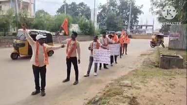 చెన్నూరు: చెన్నూర్ లో బిఎంఎస్ ఆధ్వర్యంలో నల్లబ్యాడ్జిలు ధరించి శాంతియుత నిరసన ర్యాలీ