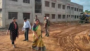 बोलबा: बोलबा के कर्रामुंडा में बन रहे एकलव्य मॉडल आवासीय विद्यालय की डीसी ने की जांच