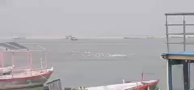 वाराणसी पहुंचे विदेशी मेहमान, गंगा घाटों पर साइबेरियन पक्षियों की चहक से गूंज उठा घाट