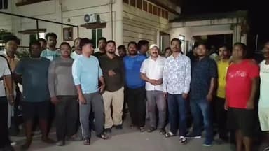 ବରଗଡ: ନିଶା କାରବାର ବିରୋଧରେ ଟାଉନ ଥାନା ଘେରାଉ କଲେ କଟକିଆ ପଡାବାସୀ