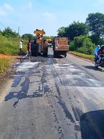 म.प्र. सड़क विकास निगम ने बैहर से सालेटेकरी और बैहर से मुक्की गढ़ी सड़कों की मरम्मत का कार्य शुरू किया