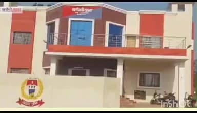 खरौंधी: खरौंधी में कार और टैम्पू की टक्कर, टैम्पू पलटने से सात लोग घायल