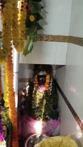 వర్ని: రుద్రూర్ మండలంలోని విఠలేశ్వర ఆలయంలో లక్ష తులసి దళాలతో ప్రత్యేక పూజలు