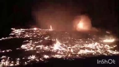 देवास रोड पर मारुति शोरूम के आगे हरसिद्धि कॉलोनी में टाटा की सीवरेज लाइन में लगी आग