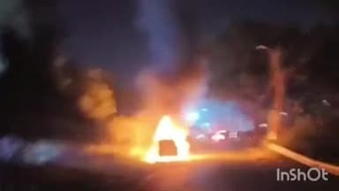 विकासनगर: नंदा की चौकी-बिधोली मार्ग पर बड़ा हादसा, चलती कार में अचानक लगी आग, चालक ने कूदकर बचाई अपनी जान