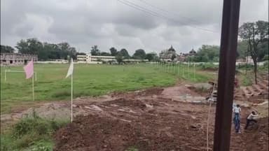 पन्ना: छत्रसाल स्टेडियम दलदल में तब्दील, खिलाड़ी परेशान; मुख्य गेट से अंदर तक कीचड़