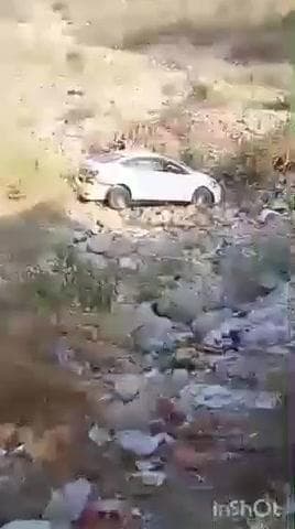 हरिपुर: प्रागपुर के नक्की खड्ड में गिरी कार, हादसे में कार को हुआ भारी नुकसान