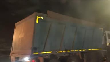 नीम का थाना: अवैध वाहनों पर कार्रवाई न होने से ग्रामीणों ने परिवहन आयुक्त को भेजा ज्ञापन