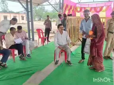 पलेरा: तहसीलदार ने किया पलेरा खाद वितरण केंद्र का निरीक्षण, कर्मचारियों को दिए आवश्यक दिशा-निर्देश