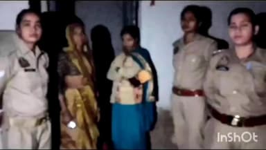 अतर्रा: अतर्रा कोतवाली क्षेत्र में लक्ष्मी पुत्री राकेश ने जहरीला पदार्थ खाकर आत्महत्या की कोशिश की