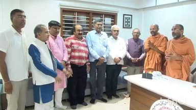 નડિયાદ: કેબિનેટ મંત્રીશ્રી રમણભાઈ સોલંકીએ શ્રી સ્વામિનારાયણ મંદિર વડતાલ ખાતે દ્વિશતાબ્દી મહોત્સવમાં પ્રેરક હાજરી આપી.