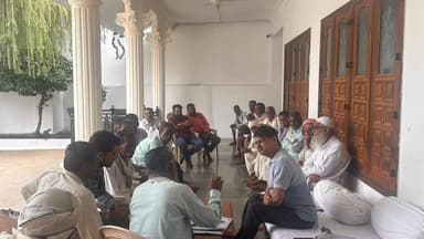 छपारा: पायली खुर्द गांव के लोग केवलारी विधायक के निवास ग्राम बर्रा पहुंचे