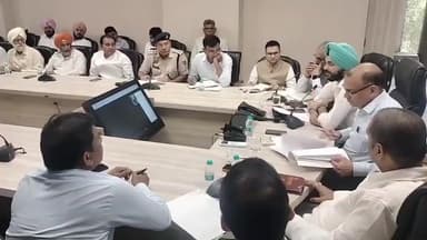 श्री गुरु तेग बहादुर जी के 350वें शहीदी दिवस पर निकलने वाली नगर कीर्तन यात्रा के स्वागत को लेकर हुई बैठक