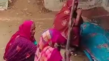 घाटमपुर: कल्याणपुर मजरा में जर्जर मकान की छत गिरी, सोते समय मलबे में दबकर महिला की हुई मौत