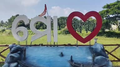 ଖଲ୍ଲିକୋଟ୍: ସାବୁଳିଆ ଗ୍ରାମରେ ଅଭାବନୀୟ ଘଟଣା; ନିଜ ଘର ଭିତରେ ରଶି ଲଗାଇ ଯୁବତୀଙ୍କ ଆତ୍ମହତ୍ୟା