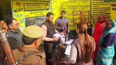 लहरपुर: लहरपुर में गहन मतदाता पुनरीक्षण अभियान को गति देने के उद्देश्य से एसडीएम ने मतदान केंद्रों पर की समीक्षा