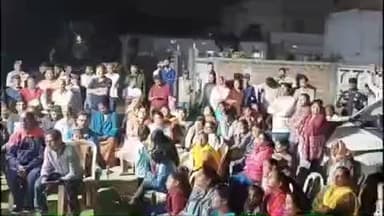 हिंगणा: वाननाडोंगरी मध्ये निवडणुकीत उ.बा.ठा गटाचे उमेदवार महानंदा पाटील यांचा प्रचाराचा वेग वाढला