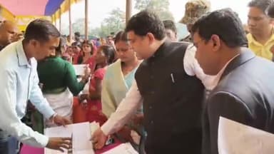 विष्णुगढ़: विष्णुगढ़ प्रखंड में 'सेवा का अधिकार सप्ताह' में 43,561 आवेदन प्राप्त, 12,536 का निष्पादन